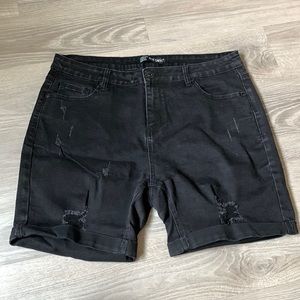 Black high waist shorts jeans size 20 very comfy and stretchy